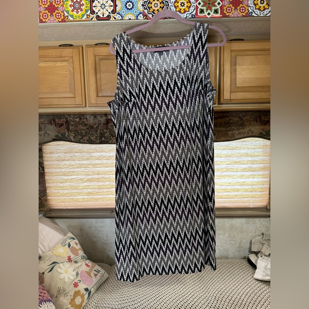 5 for 25$ Women’s chevron dress office attire
